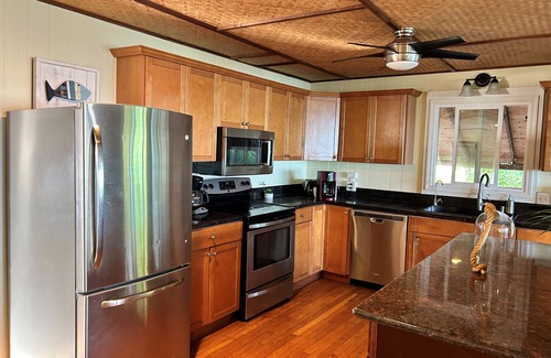 Mokuleia Casa | Beachfront Oasis on the North Shore of Oahu - Sleeps 6-8