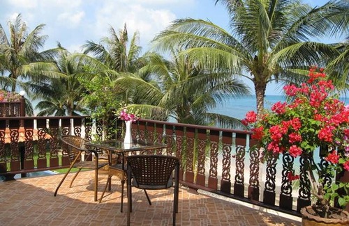 Bang Po Villa | Beachfront Oasis With Private Pool and Jacuzzi on Samui's Bang Por Beach