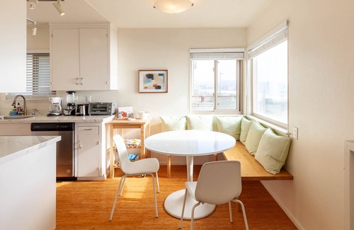 Pacifica Casa | Beachfront Ocean Views 20 Mins to SF!
