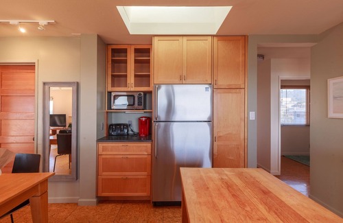 Pacifica Apartamento | Beachfront Ocean Views 20 mins to San Francisco! (Neptune 3)