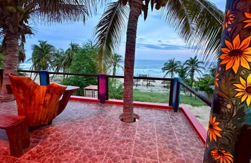 Santa María Tonameca Hotel | Beachfront Paradise Boutique Hotel - Alebrijes Jacuzzi Suits