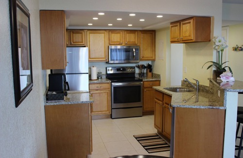 Williams Town Condominio | Beachfront Paradise - Condo Living with Hotel Quality