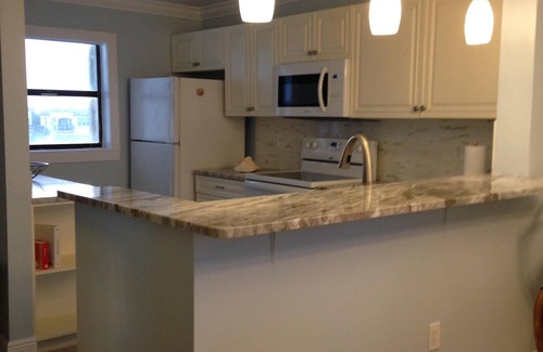 Hutchinson Island South Condominio | En primera línea de playa paraíso maravillosamente Unidad de esquina, renovado en Hutchinson Island