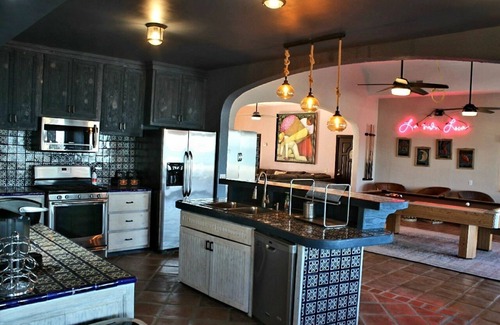 Villas de Las Palmas Casa | Beachfront Perfect for Entertaining