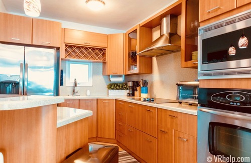 Puntas Condominio | Beachfront ★ Pool ★ All New ★ AC ★ Free Gated Prkng ★ Laundry ★ WiFi ★ 1st Floor