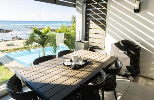 Pointe aux Biches Apartamento | Beachfront & Pool serviced apartment with stunning view - closest to the beach than most hotel