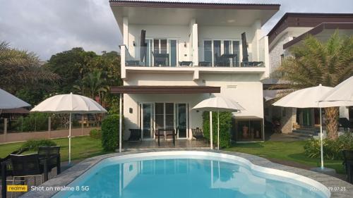 Ko Chang Apartamento | Beachfront Pool Villa and Apartment