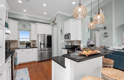 Miramar Casa | Beachfront | Private Swim Spa | Pet Friendly