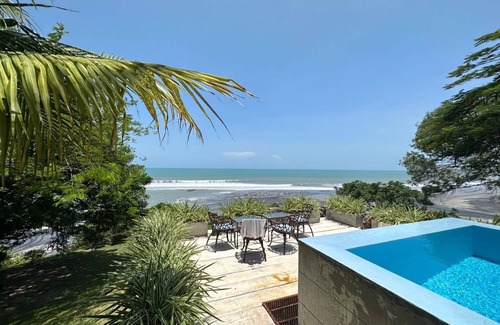 Punta Barco Villa | Propiedad frente al mar es su propio pedazo de paraíso en Panamá