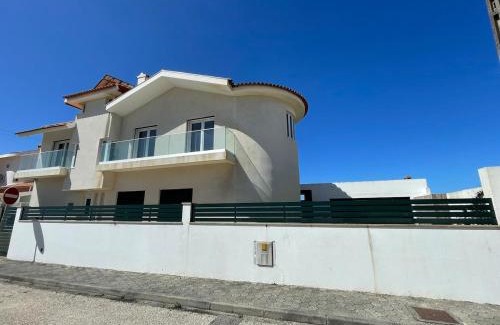 Barra Apartamento | Beachfront Costa Nova Villa - 3 BR Apartment