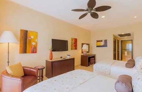 Puerto Vallarta Hotel | ★ Beachfront PV Studio ★ Hammock + Terrace Views ★