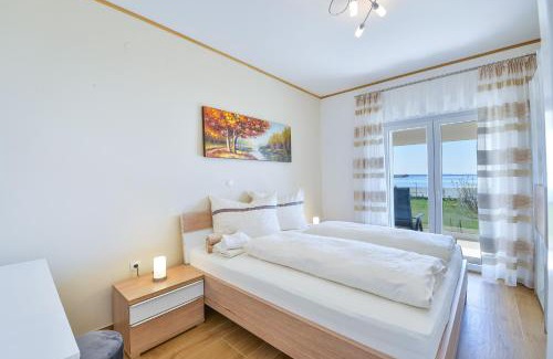 Privlaka Villa | Beachfront Reiterer Villa V1 with Jacuzzi 30 meters from the Beach - CROWONDER LUXURY RENT