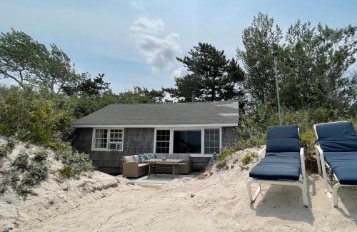 Wading River Casa | Beachfront Romance: Rustic Home w/Private Beach