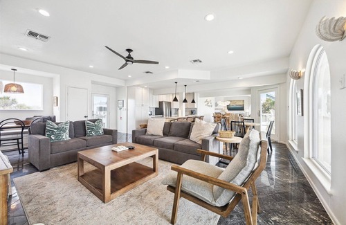 Indian Beach Casa | Beachfront Rose - FRONT ROW- Private WALKOVER -Remodeled - Sleeps 14 - EPIC VIEW