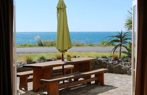 Eskdale Casa | Casa soleada frente a la playa de 3 recámaras, con aves.