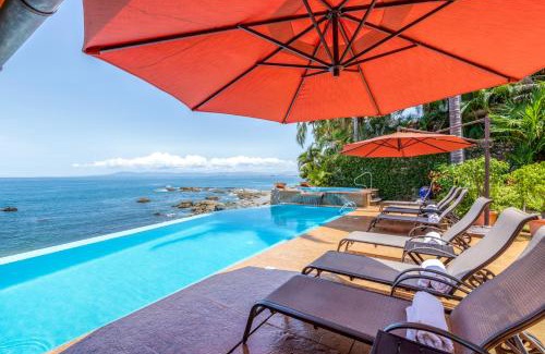 Zona sur Villa | Beachfront Sagitario Villa in Puerto Vallarta!