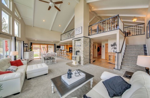 Sandpoint Casa | Beachfront Sagle Retreat w/ Boat Dock & Lift