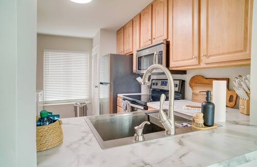 Beachwalk Condominio | Beachfront Saint Helena Island Condo w/ Amenities!