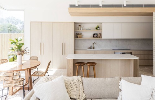 Marcoola Casa | Beachfront | Scooters | Pet +Kids | Cafes & Shops