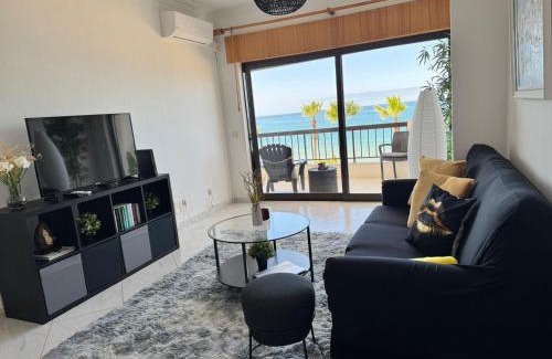 Cavacos Apartamento | Beachfront Sea View 2BR Apartment in a prime location