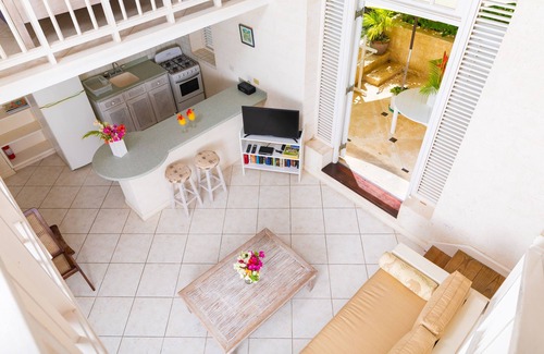 Silver Sands Apartamento | Beachfront Cottage frente al mar que se extiende sobre dos pisos