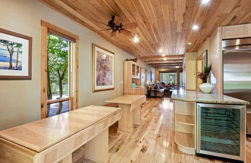 Incline Village Casa | Beachfront Ski Cabin in Incline Village, Lake Tahoe