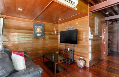 Bang Po Villa | Beachfront Spacious Villa, Lovely Bang Por Beach