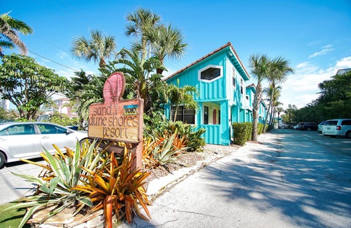 Palm Beach Shores Apartamento | Beachfront Studio w/ Ocean Views