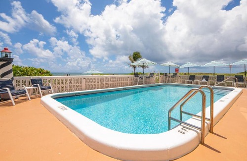 Pompano Beach Apartamento | BEACHFRONT Studio Condo