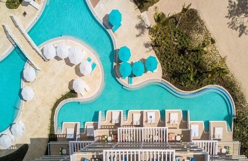 Punta Cana Apartamento | Beachfront Suite w/ King Bed, Soaking Tub & Furnished Terrace ALL-INCLUSIVE