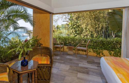 Amapas Villa | Beachfront Summer Villa