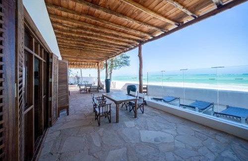 Kiwengwa Villa | Beachfront Turtle House with Private Pool ZanzibarHouses