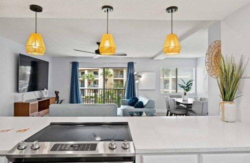 St. Augustine Beach Apartamento | Beachfront resort Heated Pool 3King beds 85in TV BBQ