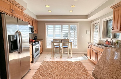 Beach Lagoon Condominio | BEACHFRONT VILLA WITH OCEAN VIEWS! NEAR GOLF, DINING, SHOPPING HILTON HEAD