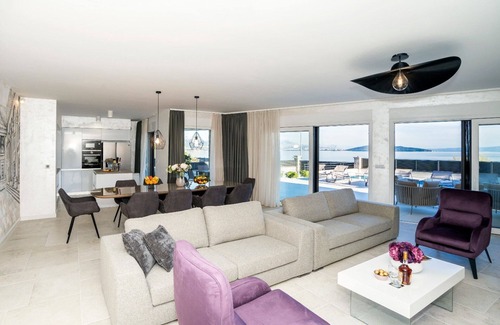Kastel Stafilic Villa | Beachfront Villa Atlantis with Pool