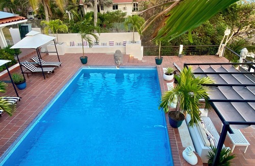 Contadora Island Villa | Beachfront Villa & Suites: Pool, Gym, Private Chef & Beach Access Isla Contadora