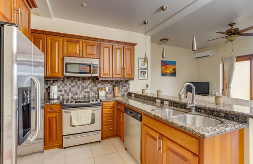Cocoplum Villa | Beachfront-Villa-Family Fun-Pool & Hot Tub-Dock