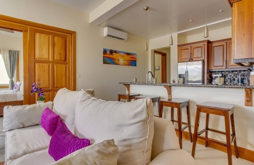 Cocoplum Villa | Beachfront-Villa-Family Fun-Pool & Hot Tub-Dock