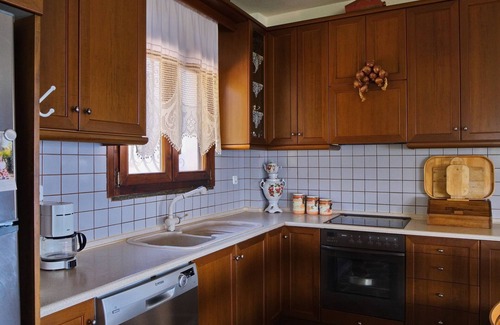 Aristotelis Villa | Beachfront villa with huge garden, 3br, Halkidiki