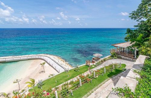 Tower Isle Villa | Beachfront Villa in Tower Isle Private Paradise