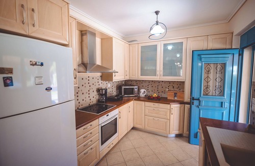 Eretria Villa | Beachfront Villa – Just 40 Steps from your Private Beach