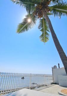 Flic-en-Flac Villa | Beachfront Villa Klondike - Private 3-bedrooms