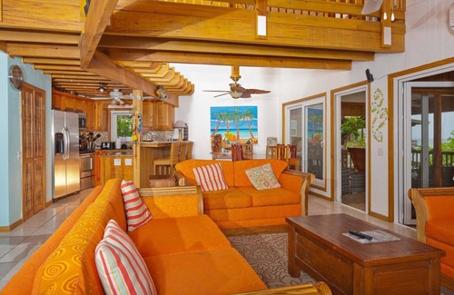 Antoneys Cay Casa | BEACHFRONT VILLA! Snorkel & explore the amazing reef! Experience Caribbean Life!