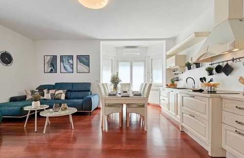 Zambratija Casa | Villa frente al mar con piscina privada, ingeniosa cocina exterior, lavadora y apta para perros