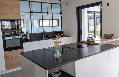 Poulgoazec Villa | Beachfront villa with heated indoor pool