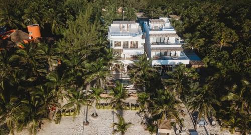 Zona Hotelera Villa | Beachfront villas in Tulum beach- Best location!