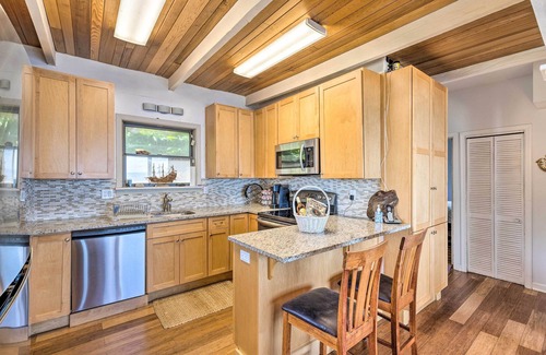 Wading River Casa | Beachfront Wading River Home w/ Deck & Grill!
