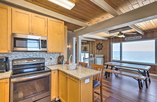 Wading River Casa | Beachfront Wading River Home w/ Deck & Grill!