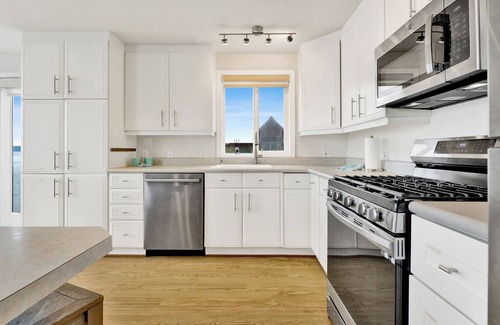 Langley Casa | Beachfront Escape on Whidbey Island