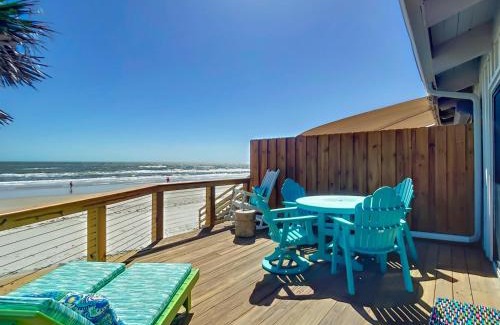 Sea Dunes Apartamento | Beachfront with large deck Pool Sea Dunes Sailfish A3
